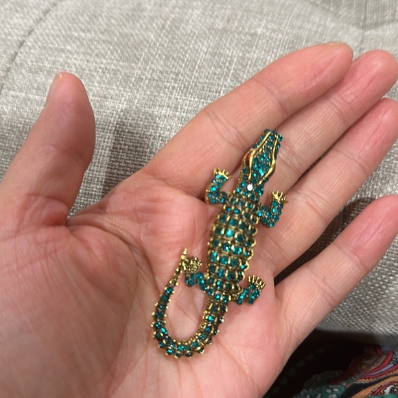 Elegant Gold and Blue Reptile Brooch NEW - Picture 4 of 6